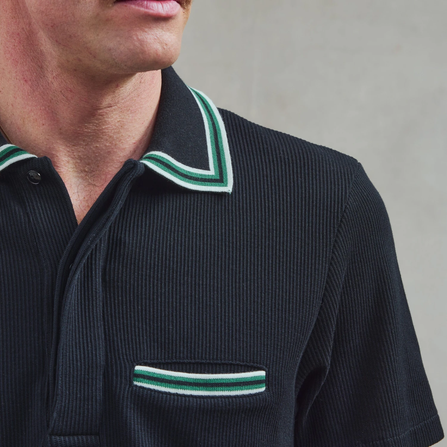 Polo à Col Jacquard Noir(Black Knitted Collar Polo Shirt) 7 Polo à Col Jacquard Noir(Black Knitted Collar Polo Shirt) – Image 5