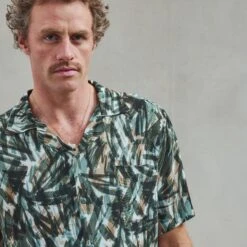 Chemise à Motifs Aventure(Adventure Patterned Shirt) -Rivieras Boutique rivieras clothes shirt print CALI CL05 80ee720b 560e 4309 884f 49fc085757a1